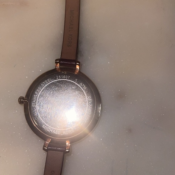 Women’s Michael Kors Jaryn Wrap Around Watch - Picture 4 of 10